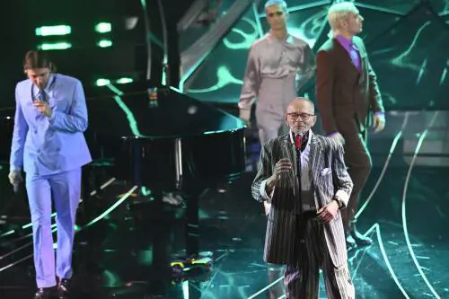 Sanremo 2024: ecco il look della quarta serata del Festival dei Bnkr44