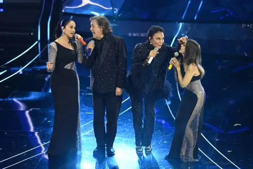 Sanremo 2024: ecco il look della quarta serata del Festival dei Ricchi e Poveri
