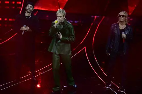 Sanremo 2024: ecco il look della quarta serata del Festival di Mr.Rain