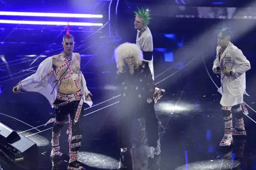 Sanremo 2024: ecco il look della quarta serata del Festival dei La Sad