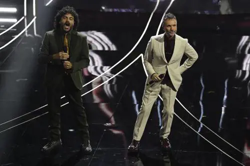 Sanremo 2024: ecco il look della quarta serata del Festival di Nek e Renga