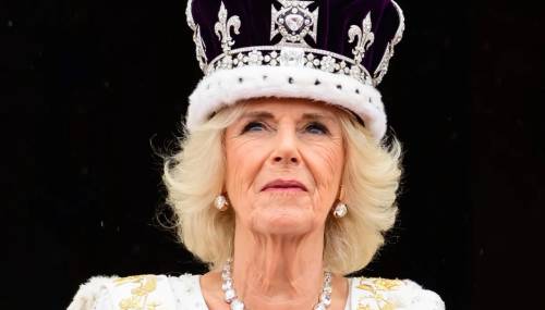 "Regina Camilla" pronta a tutto per salvare la corona. La monarchia conta su di lei