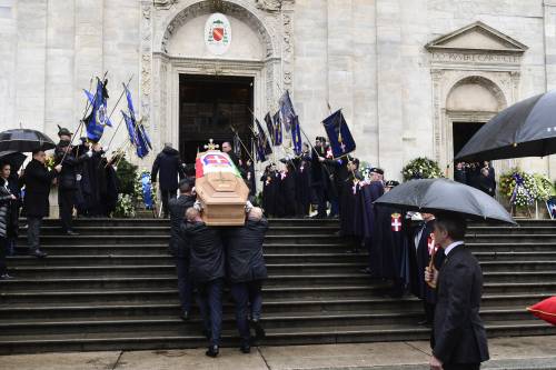 Funerali Vittorio Emanuele di Savoia, la cerimonia nel Duomo di Torino