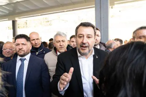 Governo al lavoro per fermare le proteste. La Lega: sgravi Irpef fino a 30mila euro