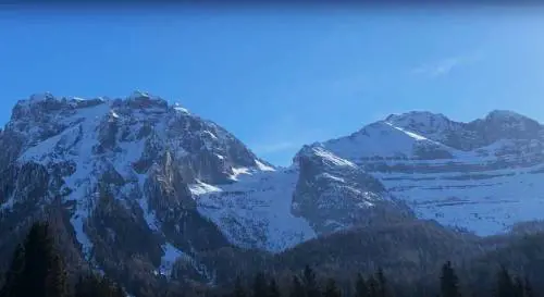  Travolti da una valanga a Madonna di Campiglio: feriti 3 scialpinisti, uno è grave 