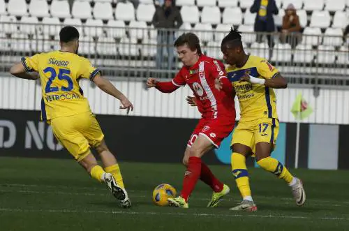 In Monza-Verona vince la paura. Il Var toglie un rigore ai padroni di casa