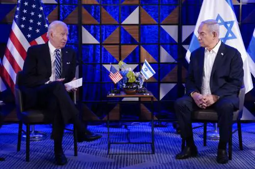 "Piano credibile per sicurezza dei civili". Biden incalza Netanyahu prima dell'attacco a Rafah