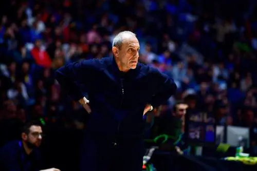 Milano impara la lezione. Trento travolta: è in semifinale