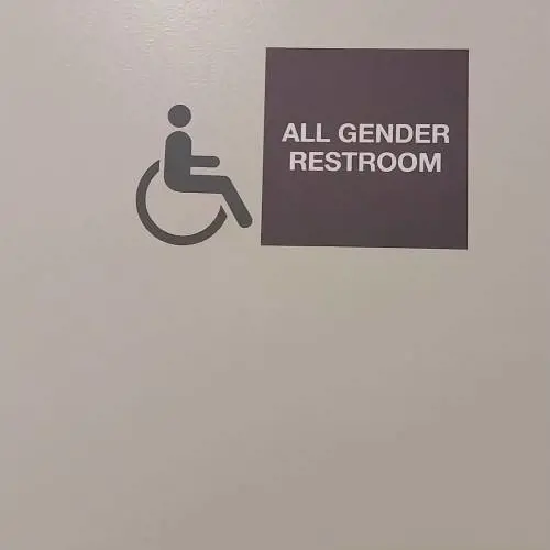 Deriva Lgbt pure alla Bocconi