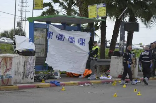 Israele, l'attentato e l'avviso: "Rapiti liberi o blitz a Rafah"