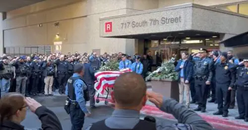 Usa, sparatoria in casa con sette bambini: morti due poliziotti e un pompiere