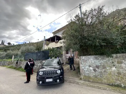 Altavilla, phon rovente in bocca e l'attizzatoio incandescente: così hanno ammazzato Emmanuel