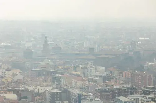 Smog, 25 città fuorilegge. Frosinone-Milano da sos