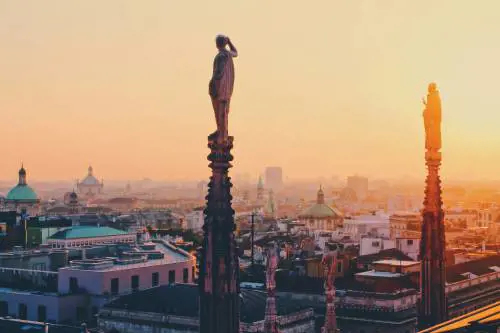 Allarme smog, stretta a Milano. Eppure è dove si vive più a lungo