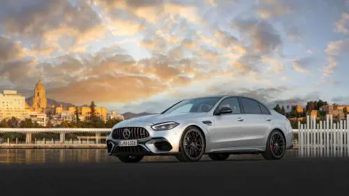 Mercedes-AMG C 63 S E Performance, guarda la gallery