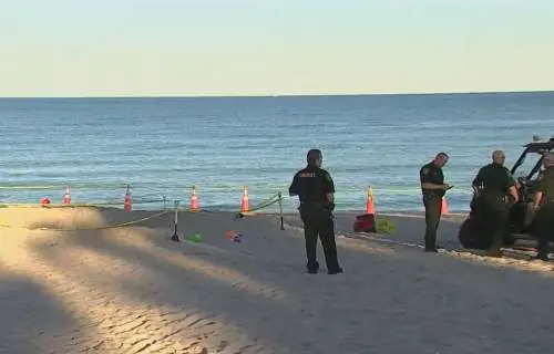 Scava una buca e muore nella sabbia a soli 5 anni. Dramma in Florida