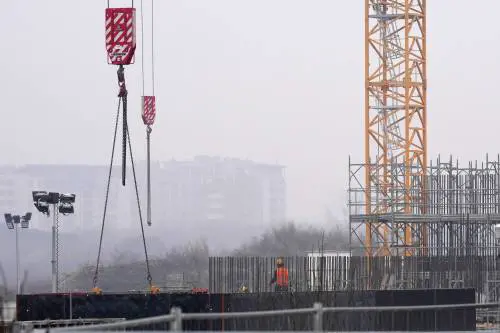 Il mattone europeo si risveglia ma l'Italia resta paralizzata. Colpa dell'incubo Case Green