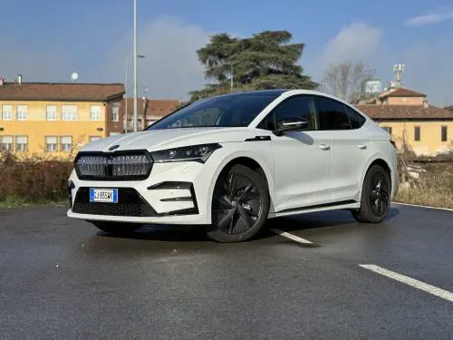 Skoda Enyaq Coupé RS: comfort e prestazioni per il SUV elettrico da 500 km di autonomia