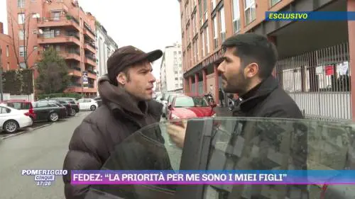 Fedez sbotta: "Non gioco sui miei figli"