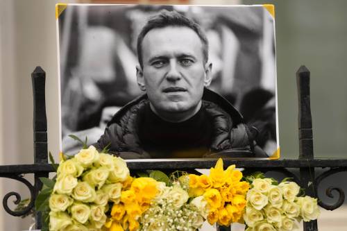 Il corpo di Navalny restituito alla madre