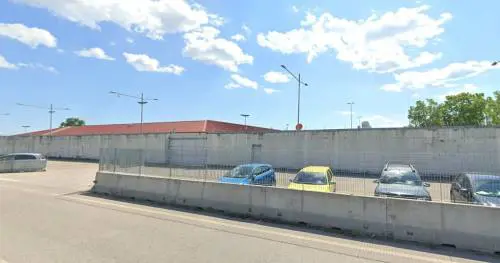 Tensioni a Gorizia, migranti sul tetto del Cpr: quattro sono in fuga