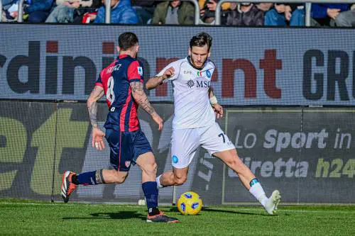 Il Cagliari riprende il Napoli nel recupero: Ranieri rovina l’esordio di Calzona