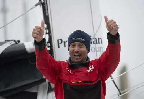 "Il mio giro dell'Oceano in 80 giorni per dire ai bimbi di proteggere il mare"