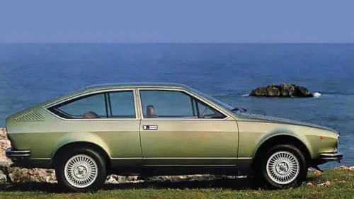 Alfa Romeo Alfetta GT, guarda tutte le immagini