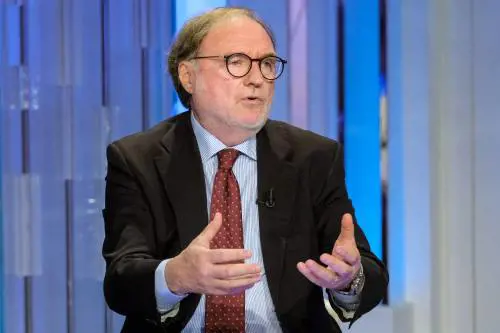 "Non c'è reato". L'ex toga Tarfusser stronca l'indagine di Lo Voi su Meloni
