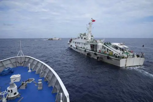 15 aerei e 11 navi da guerra: prova di forza della Cina su Taiwan