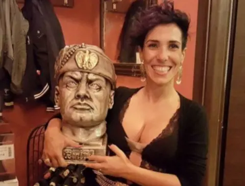 Dalla foto col Duce al pieno di preferenze: chi è la grillina più votata in Sardegna