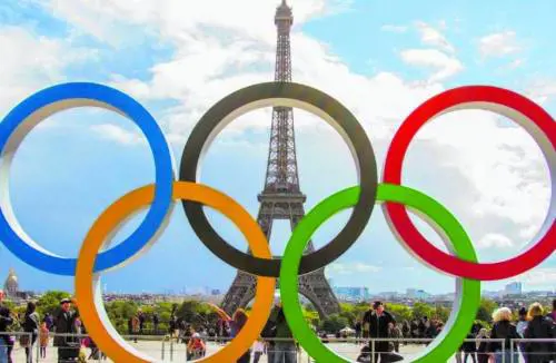 Parigi 2024, il mistero della valigetta rubata. "C'erano i piani per la sicurezza dei Giochi"