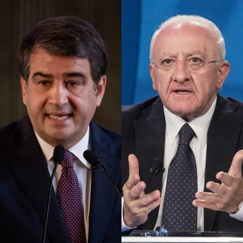 Il duello tra Fitto e De Luca e i due modi di concepire il Sud
