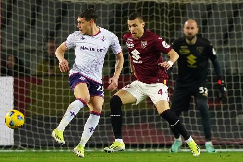 Il Torino (in dieci) strappa il pari alla Fiorentina: finisce senza reti lo scontro per l'Europa
