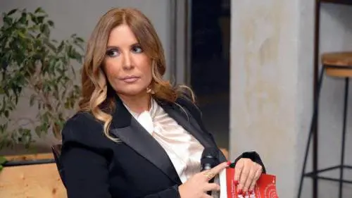 Quel nulla assoluto che rovescia tutti i canoni