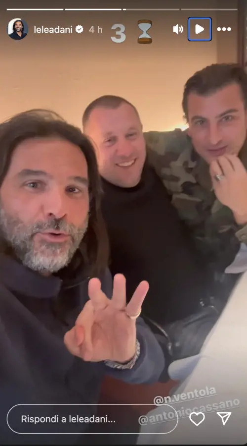 "Qualche pagliaccio, buffone e pezzo di m...": Cassano show sui social