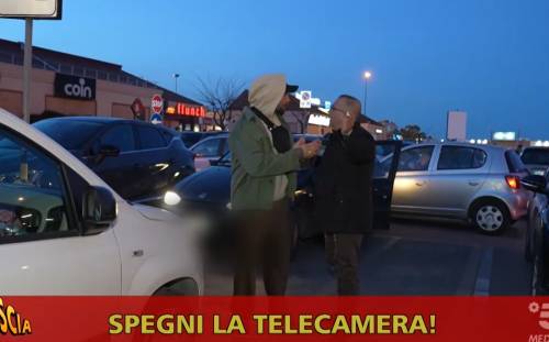 "Ti sparo in testa". Vittorio Brumotti minacciato per un posteggio