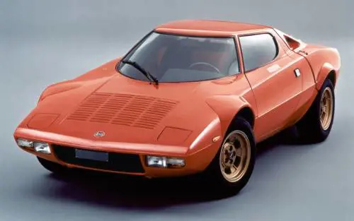Lancia Stratos, disegnata per vincere: la supercar da rally