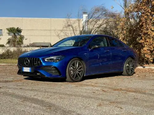 Mercedes CLA Coupè 35 AMG: guarda la gallery della berlina sportiva da 306 CV
