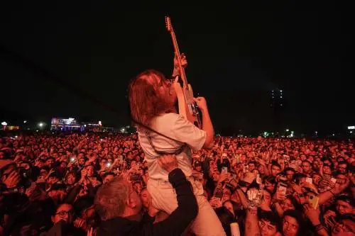 Il rock duro degli Idles sfonda anche in Italia