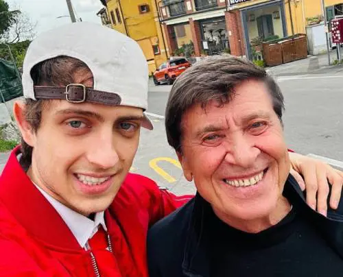 Il ritorno di Sangiovanni, l'indizio social di Gianni Morandi: "Che piacere incontrare il mio amico..."