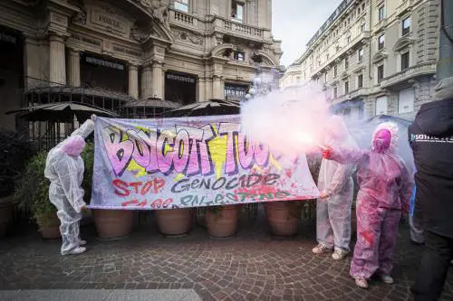 Festa della donna rovinata dai violenti