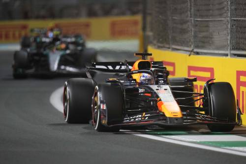 F1 GP Arabia: Verstappen domina ancora, Leclerc sul podio, grande Bearman