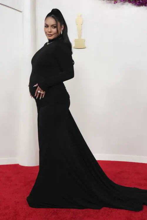 Oscar 2024: ecco i look delle star sul red carpet 