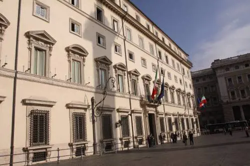 "Flat tax ampliata a 35mila euro". Le novità sulla manovra