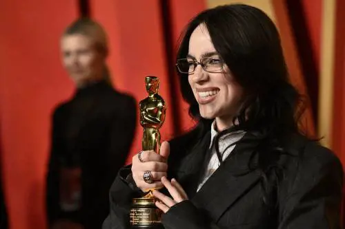 La star fuori dal coro. Billie Eilish a 22 anni ha già 2 statuette
