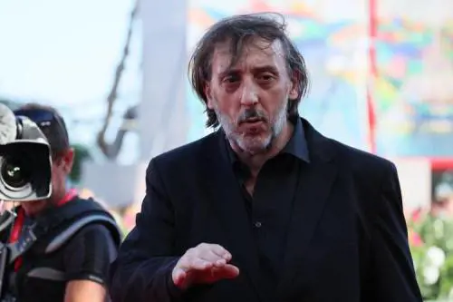 "Sono un imbianchino". Massimo Ceccherini si scusa dopo la polemica su gli ebrei