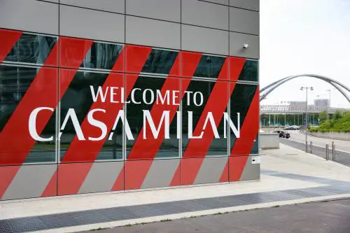 I pm: chi compra il debito di Elliott diventa azionista del Milan