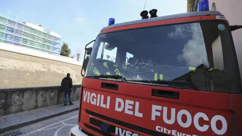 Tragedia a Campobasso, scoppia incendio in un appartamento: morto un 60enne