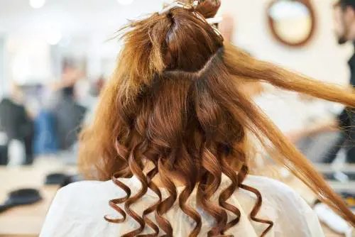 Capelli, quale colore scegliere a 60 anni per sembrare più giovani